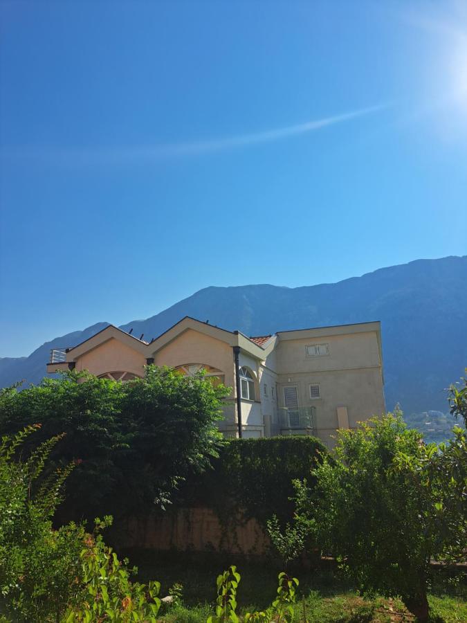 Apartments With Sea View In Prcanj Kotor Extérieur photo