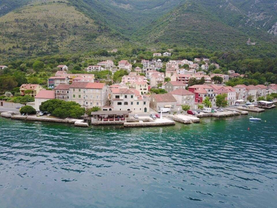 Apartments With Sea View In Prcanj Kotor Extérieur photo